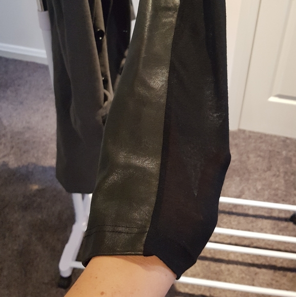 Sheer Long Sleeve - Burberry - Picture 6 of 8